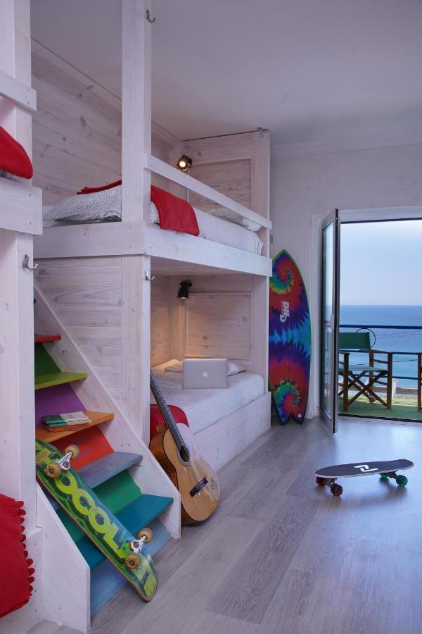 Chill In Ericeira Surf House Albergue Exterior foto