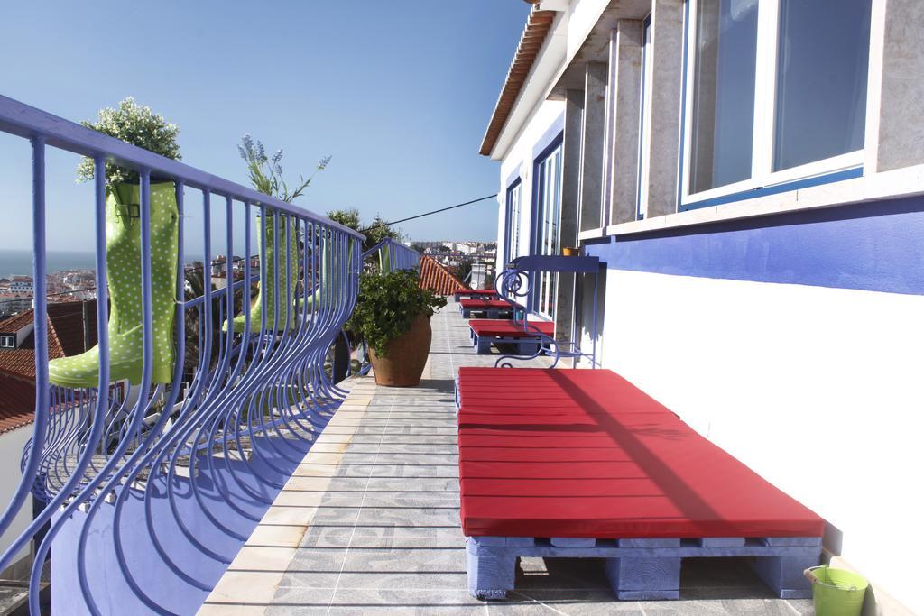 Chill In Ericeira Surf House Albergue Exterior foto