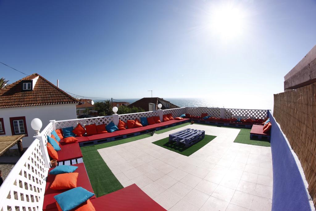 Chill In Ericeira Surf House Albergue Exterior foto