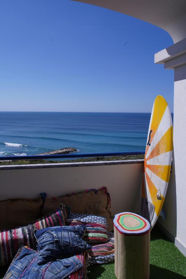 Chill In Ericeira Surf House Albergue Exterior foto