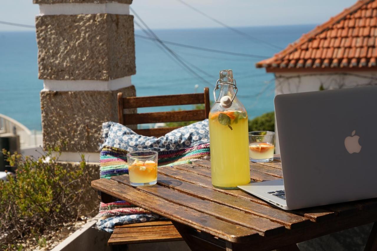 Chill In Ericeira Surf House Albergue Exterior foto